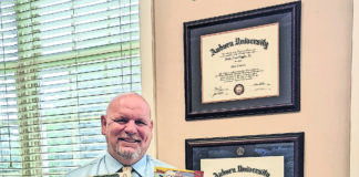 ‘Captain Comic Book’: East Elementary principal shares his love of reading with students