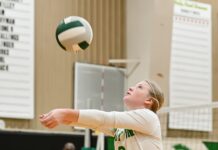 ‘Carry God with me’: Holly Pond junior Emma Earl excited for volleyball season