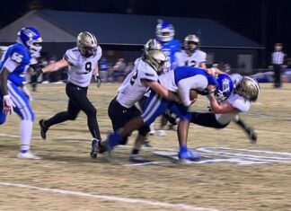 PREP FOOTBALL: Cullman wraps up regular season with 31-7 win at Etowah