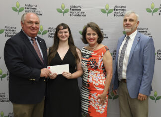 Holloway receives Alabama Farmers Agriculture Foundation Scholarship
