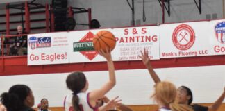 PREP BASKETBALL: East Lawrence comes from behind to top Vinemont 41-39