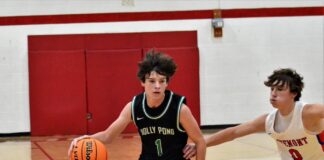 PREP BASKETBALL: Holly Pond downs Vinemont on the road 61-53, Lady Eagles pick up 64-53 win