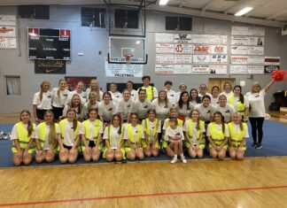 Meek hosts inaugural Alumni Cheer pep rally