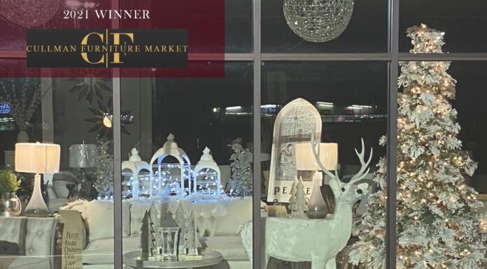 Chamber announces annual Holiday Storefront Contest