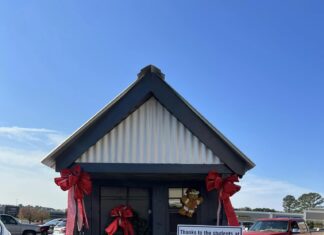 Home Builders to welcome Santa Sunday