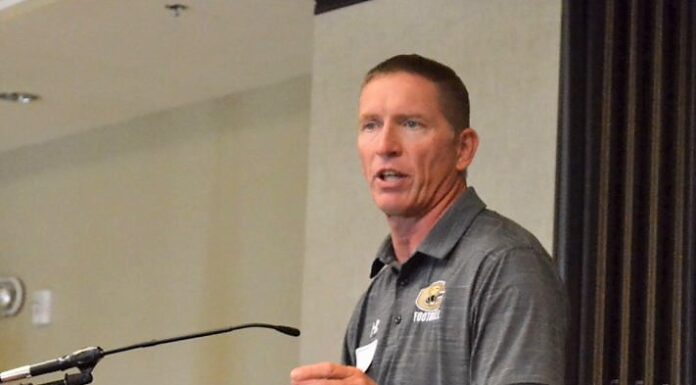 PREP FOOTBALL: Bearcats Head Coach Oscar Glasscock retiring after 4 seasons