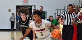 PREP BASKETBALL: Raiders race past Broncos 59-42, Lady Raiders handle Holly Pond 51-16