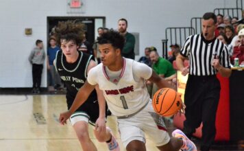 PREP BASKETBALL: Raiders race past Broncos 59-42, Lady Raiders handle Holly Pond 51-16