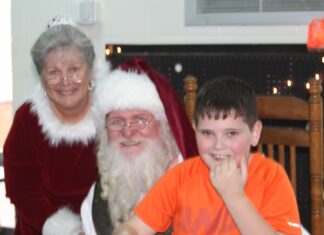 Santa and Mrs. Claus bring Christmas to Cullman Co. CDC