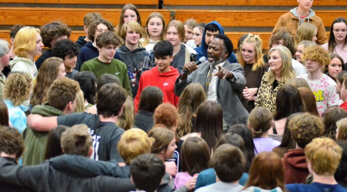 ‘You cannot give up’: Former Alabama running back Siran Stacy speaks to Cullman County students