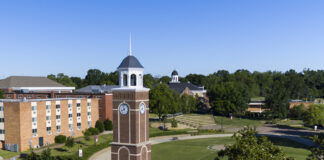 2 area students named to FHU Dean’s List