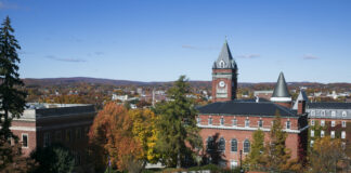 Hanceville’s Carl Quist named to College of the Holy Cross fall 2022 Dean’s List