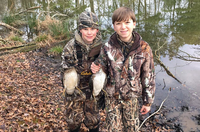 Youth Waterfowl Hunt - Photo by Seth Maddox, ADCNR (2018) (1)