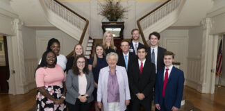 Ivey encourages AL college students to apply for Governor’s Office Internship Program