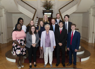 Ivey encourages AL college students to apply for Governor’s Office Internship Program