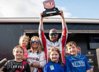 Wiggins coasts to victory on Smith Lake