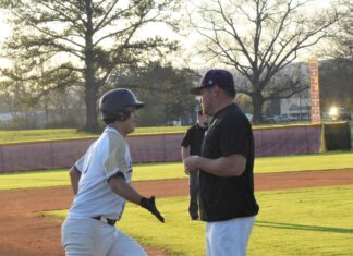 PREP BASEBALL: Hanceville rolls past Oakman 10-3