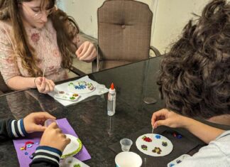 Cullman Homeschool Connection hosts fused glass workshop