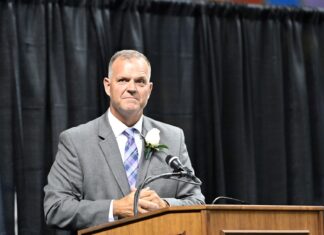 Fairview HS Principal Chris Gambrill announces retirement