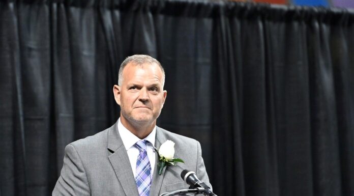 Fairview HS Principal Chris Gambrill announces retirement