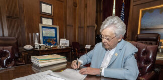 Ivey reports rebate checks on way to 1.9 million Alabama tax filers