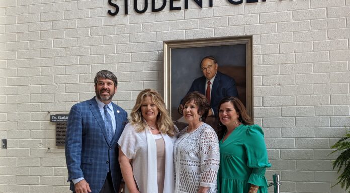 Wallace State unveils portrait of Garlan E. Gudger Sr.
