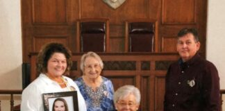 Family of Holly Pond’s Leah Grace Tarvin joins Ivey for distracted driving bill signing