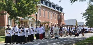 St. Bernard celebrates feast of patron saint with Mass, procession