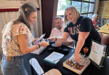 Venza, Goat Island team up to recognize nurses