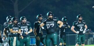 PREP FOOTBALL: Glencoe pulls away to top Holly Pond 49-18