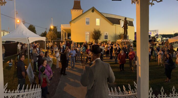 14th annual Oktoberfest Candlelight Walking Tour this Thursday