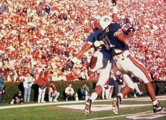 1993 Auburn Tigers reunite to celebrate unbeaten season