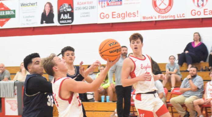 PREP BASKETBALL: Vinemont Eagles, Lady Eagles collect wins over St. Bernard