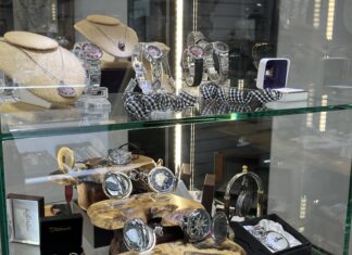 Gold Rush Jewelers opens in new location