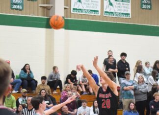 PREP BASKETBALL: Raiders race past Holly Pond in 2nd half 79-44, Lady Raiders pick up 65-30 win