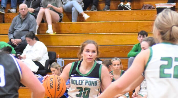 PREP BASKETBALL: Holly Pond splits varsity matchups with Falkville