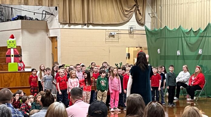 Vinemont Elementary hosts ‘Christmas Around the World’