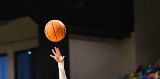 PREP BASKETBALL: No. 1 Good Hope handles No. 3 Deshler 68-45 to advance to Elite 8