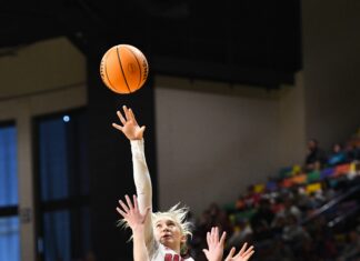 PREP BASKETBALL: No. 1 Good Hope handles No. 3 Deshler 68-45 to advance to Elite 8