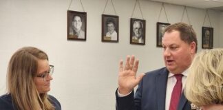 Hanceville City Council swears in new member, continues talks on community pool