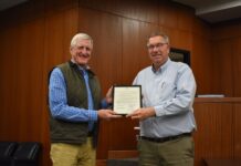 Cullman City Council recognizes retired Planning Commission Chairman Mike Voss