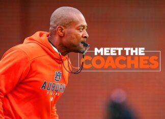 Meet the Coaches: Auburn offensive coordinator Derrick Nix