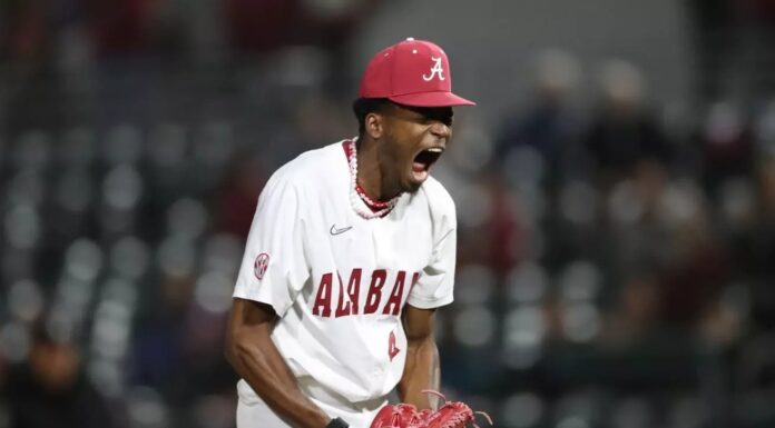 Wild pitch leads Alabama to 4-3 win over South Carolina
