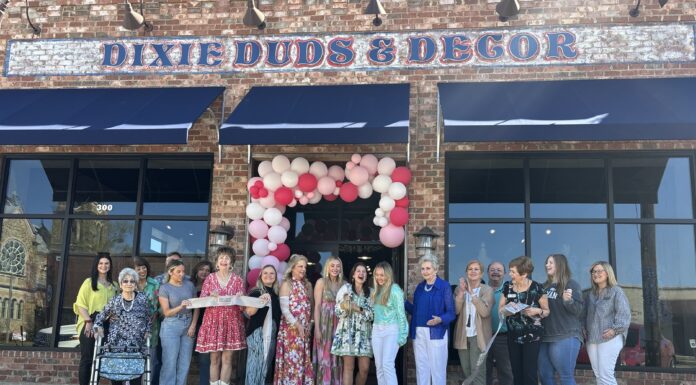 Dixie Duds and Décor celebrates grand re-opening