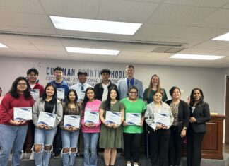 CCBOE recognizes biliterate students