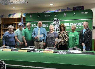 Holly Pond Town Council presents $10K to local schools