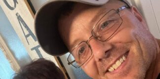 (Updated) Police chase ends in wreck, 1 fatality, in south Cullman The victim Ellarea Dickson is pictured with her son, Sgt. John Dickson. (Morgan County Sheriff’s Office)