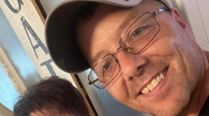 (Updated) Police chase ends in wreck, 1 fatality, in south Cullman The victim Ellarea Dickson is pictured with her son, Sgt. John Dickson. (Morgan County Sheriff’s Office)