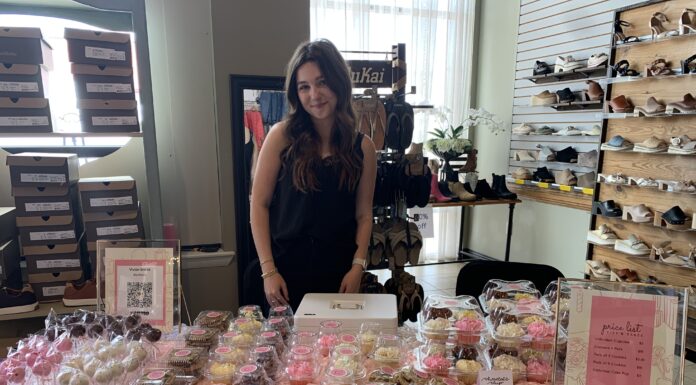 Vivi B Bakes holds 1st public pop-up shop