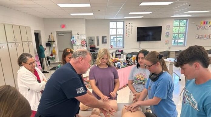 Holly Pond seniors learn life skills at Adulting 101 Day